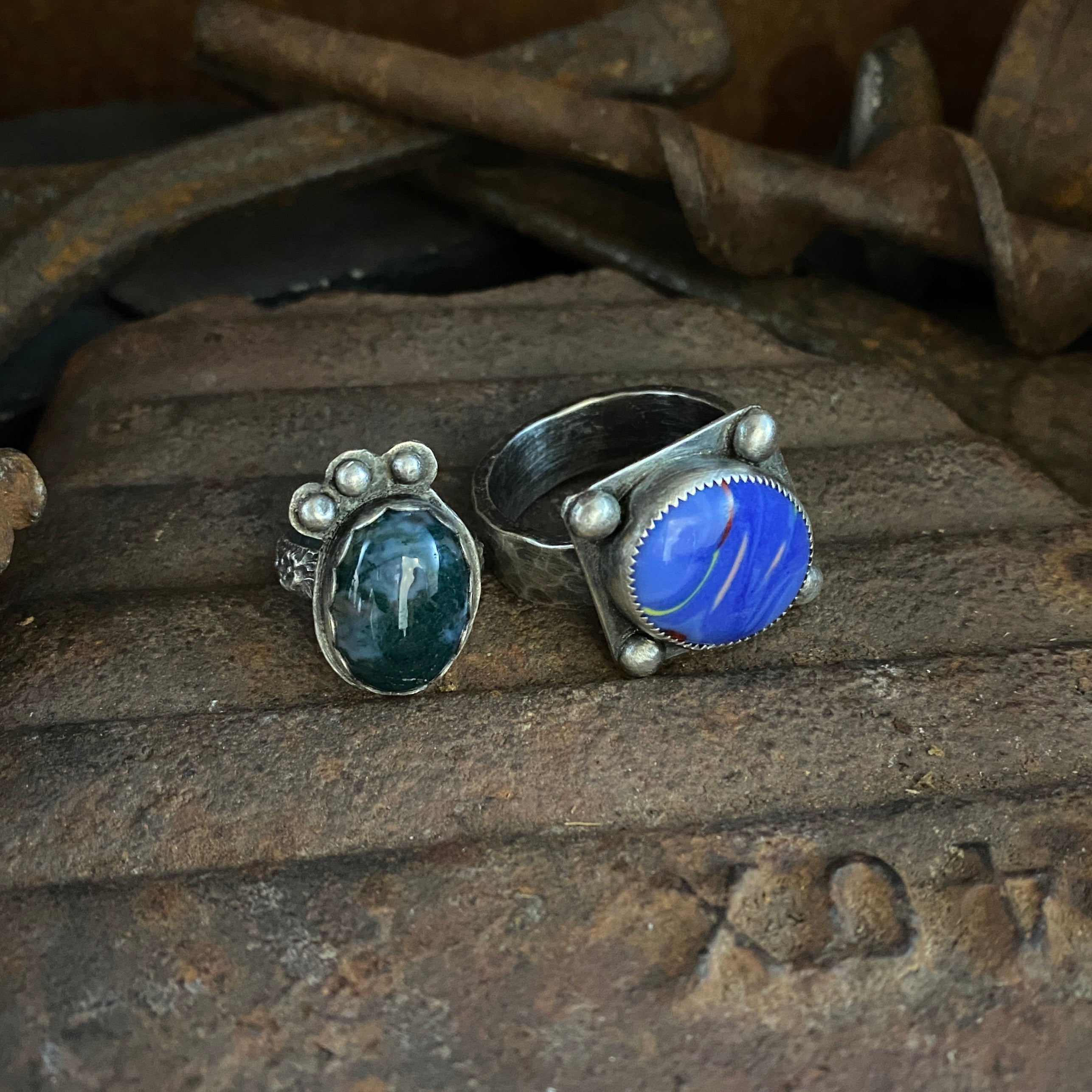 beginner metalsmithing silversmithing class with gems jewelry studio