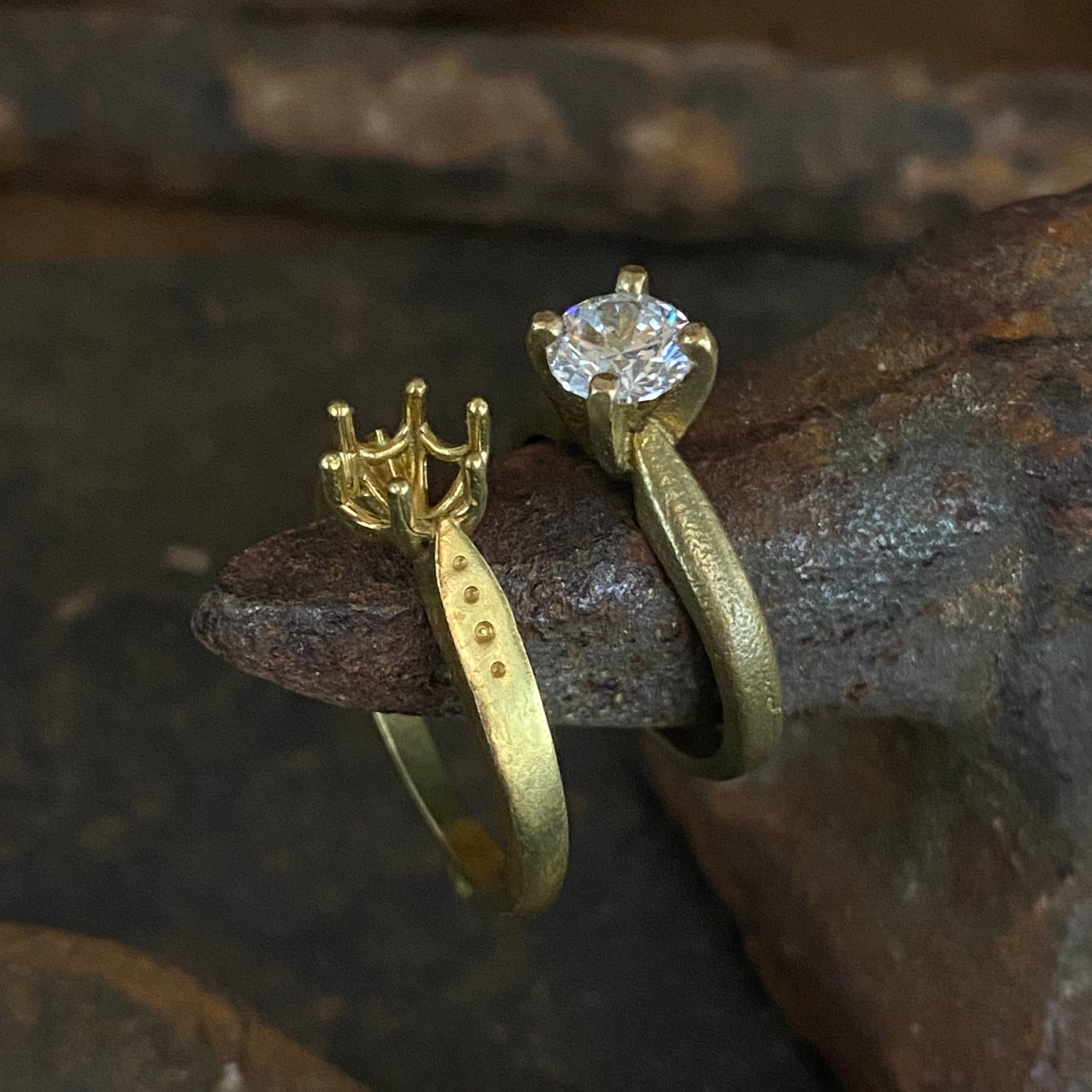 Intro To Prong Setting: 4 & 6 Prong Faceted Stone Setting