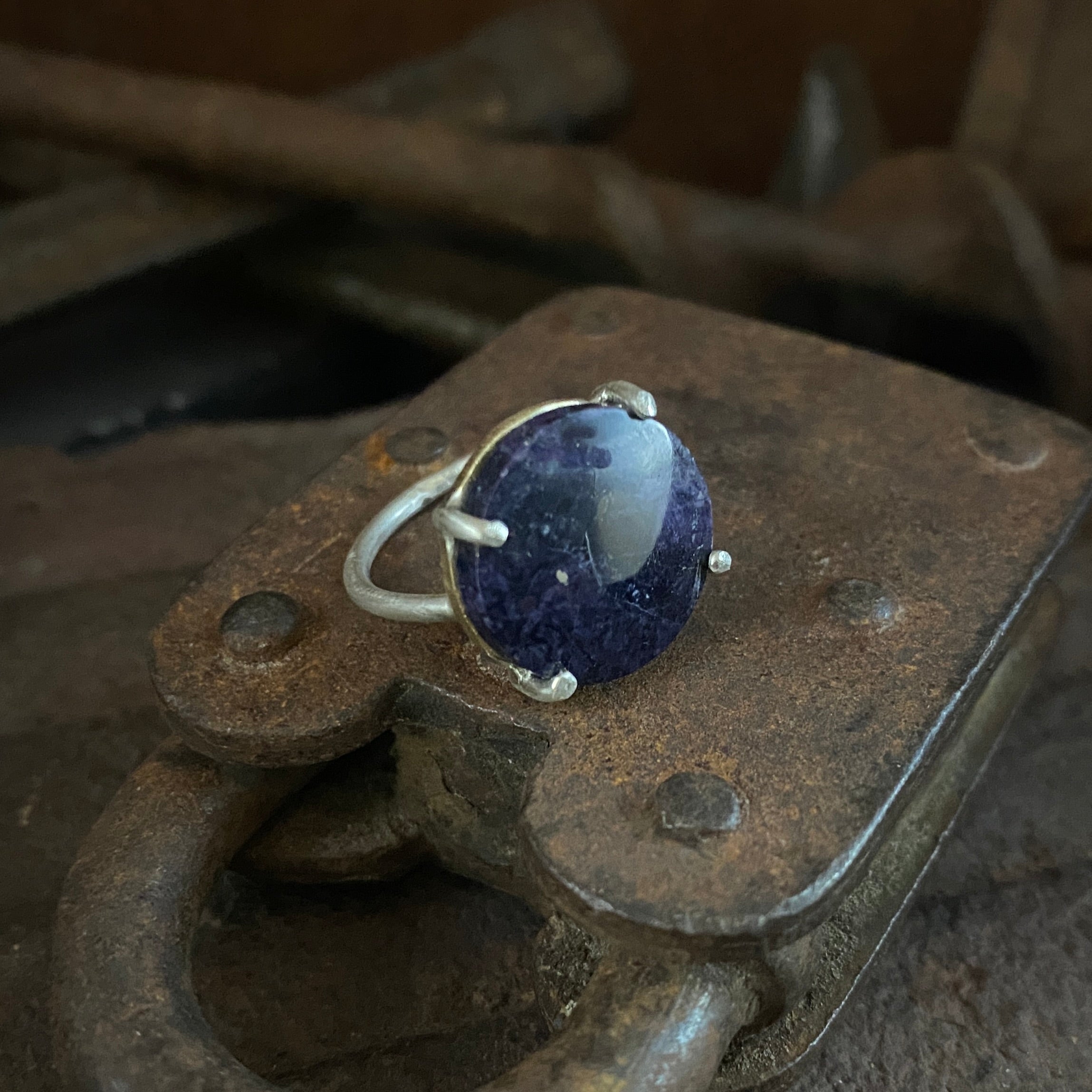 Simple Prong Ring Class: For the Stones That Don't Like to Share the Stage