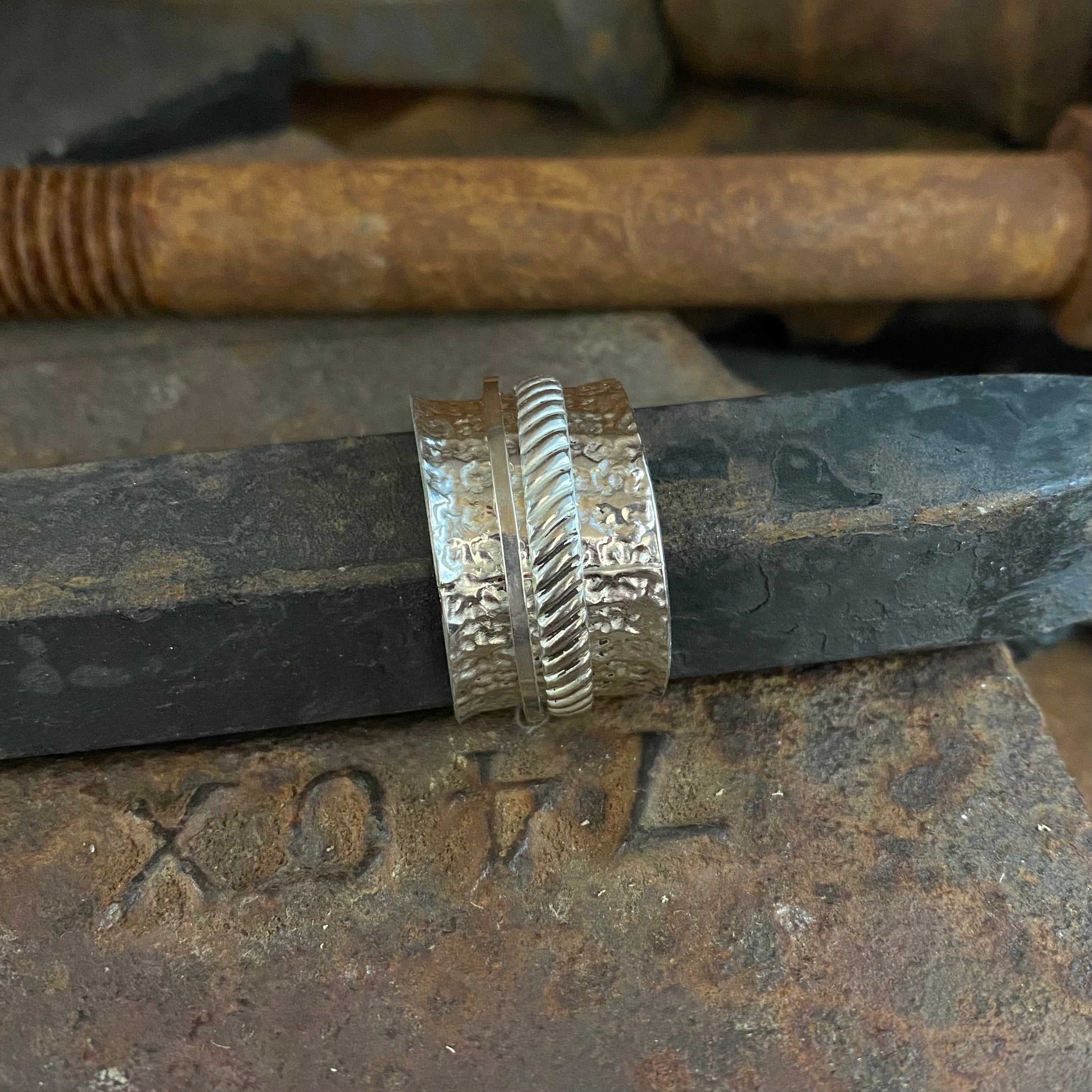 Spinner Ring Class: The Ring to Fidget With