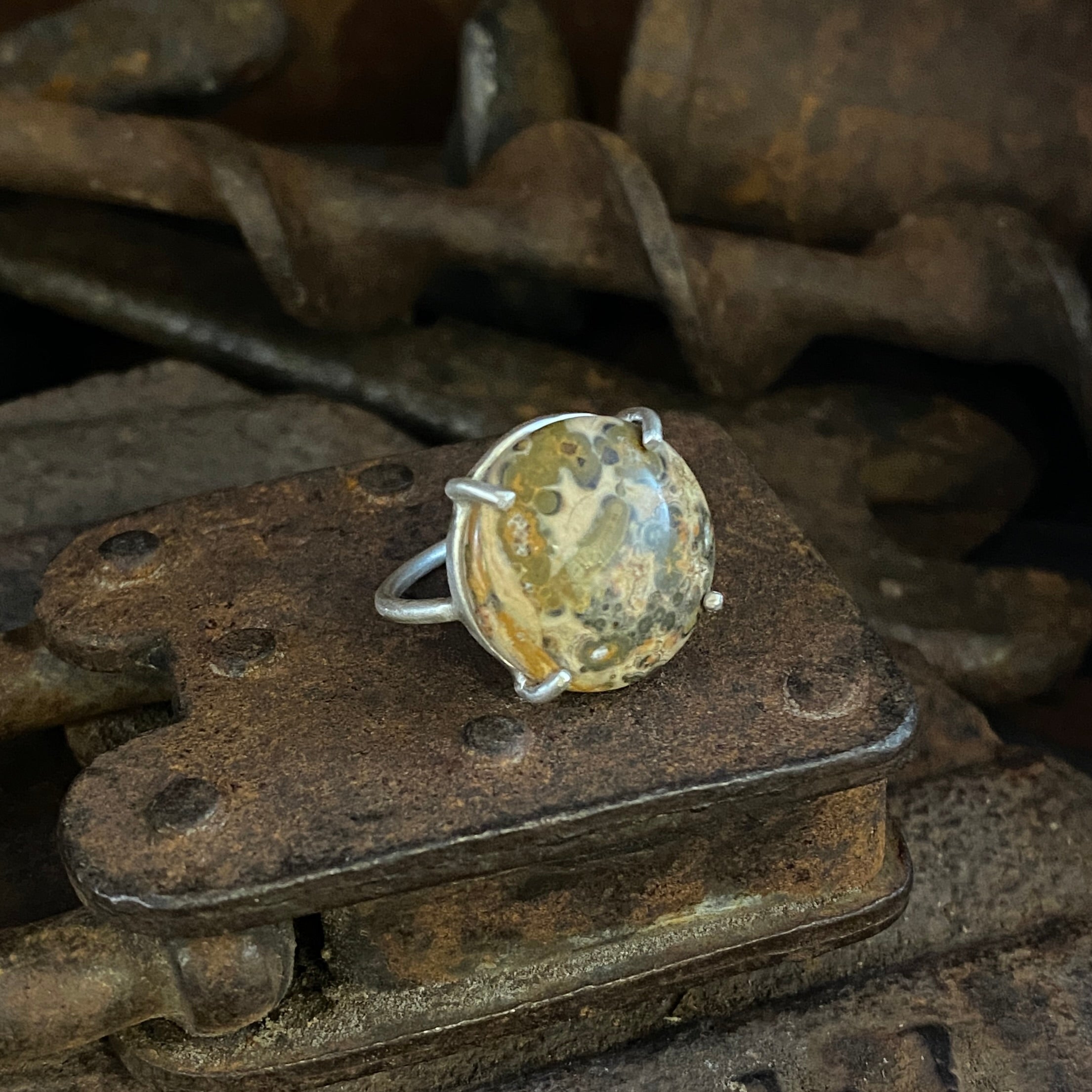 Simple Prong Ring Class: For the Stones That Don't Like to Share the Stage