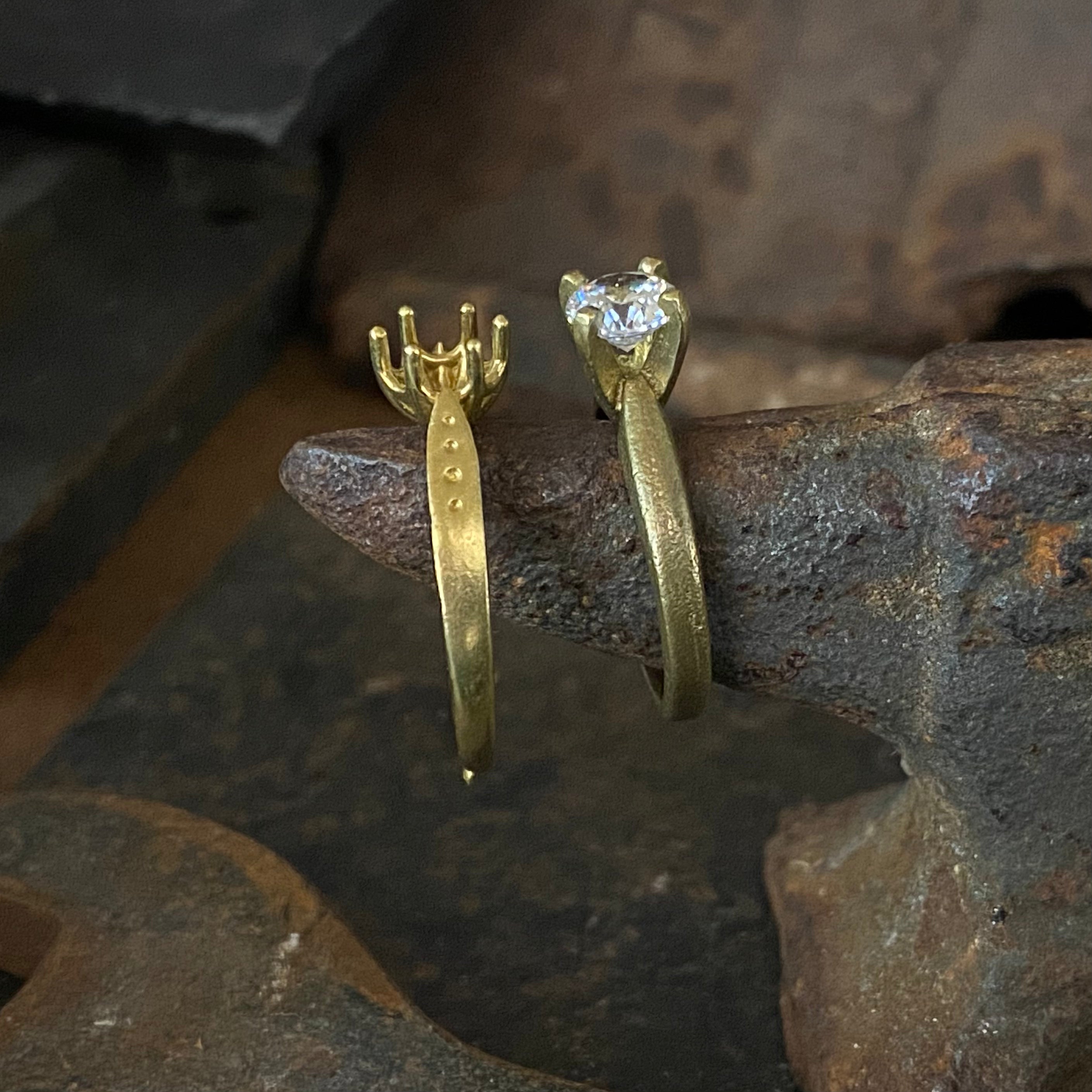 Intro To Prong Setting: 4 & 6 Prong Faceted Stone Setting