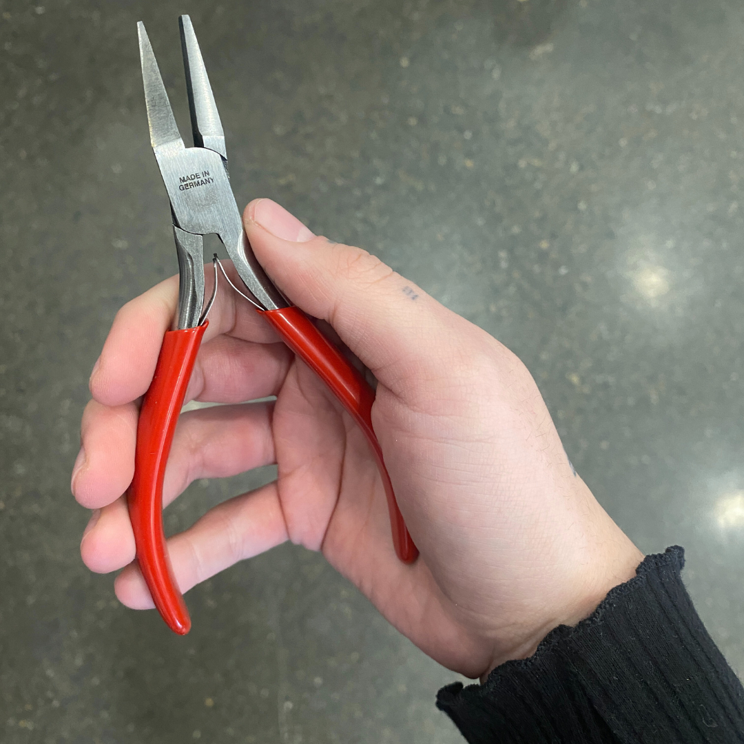 Bending flat/half-round plier