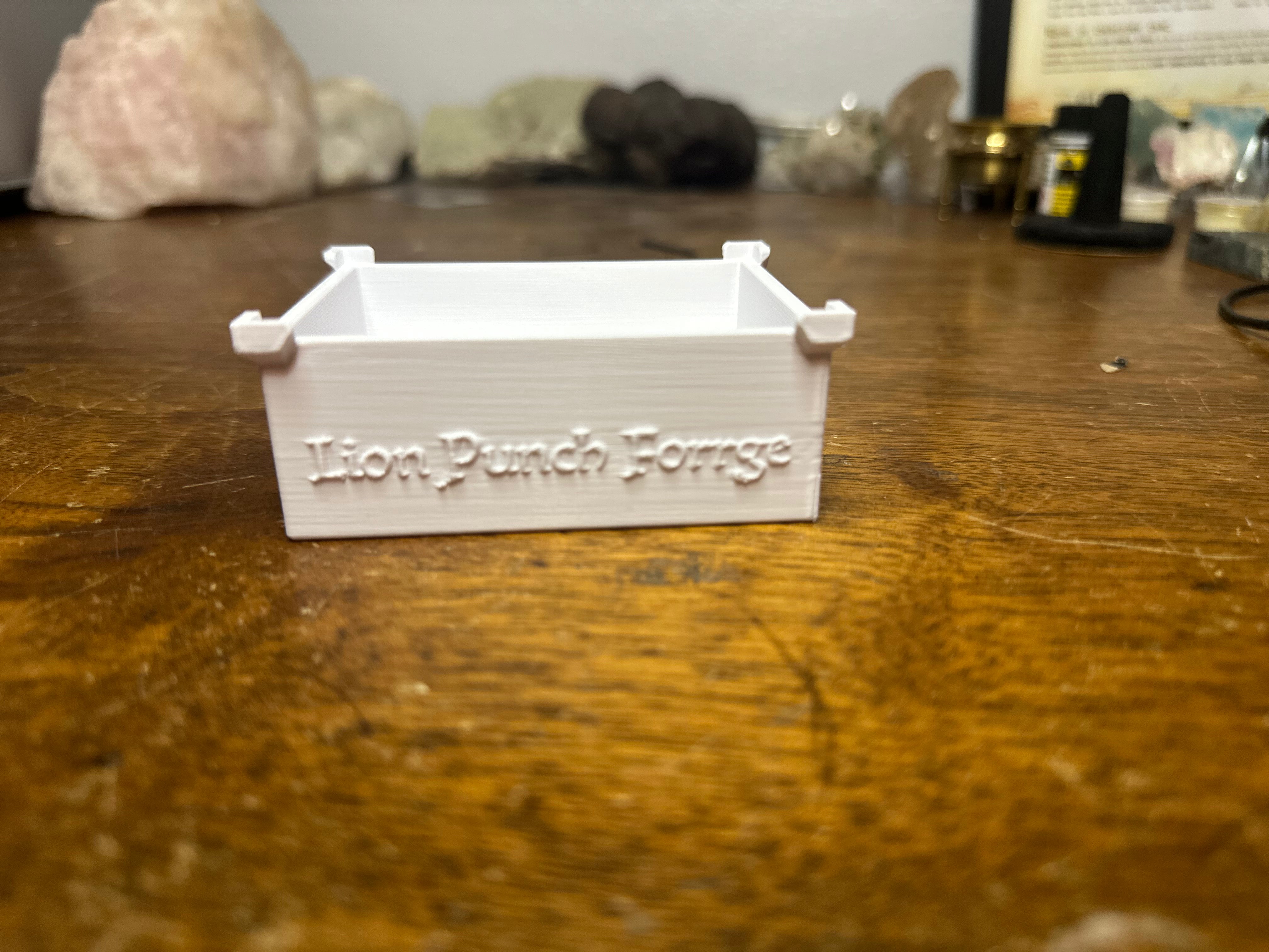 Deep Dish Nesting Bench Storage Tray