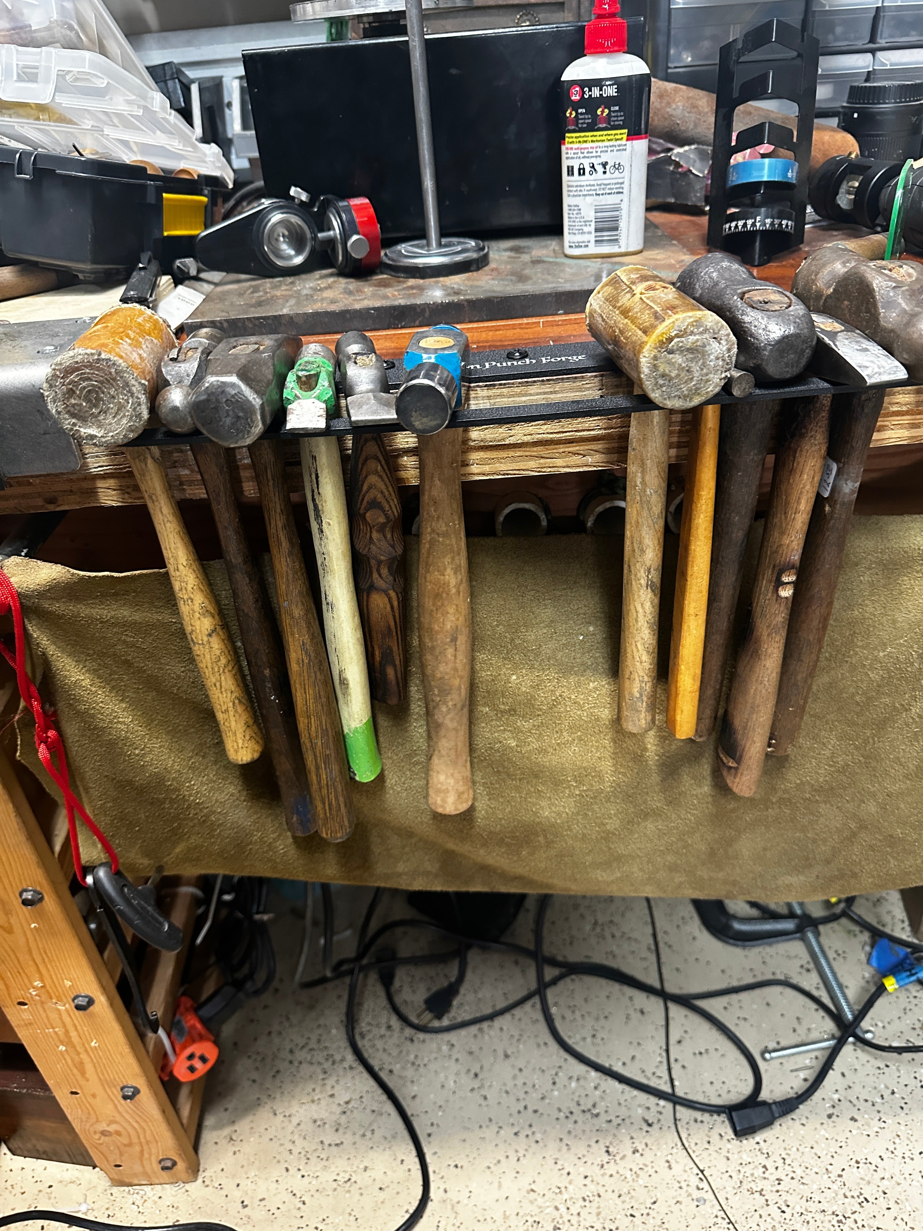 Lion Punch Forge Hammer holder