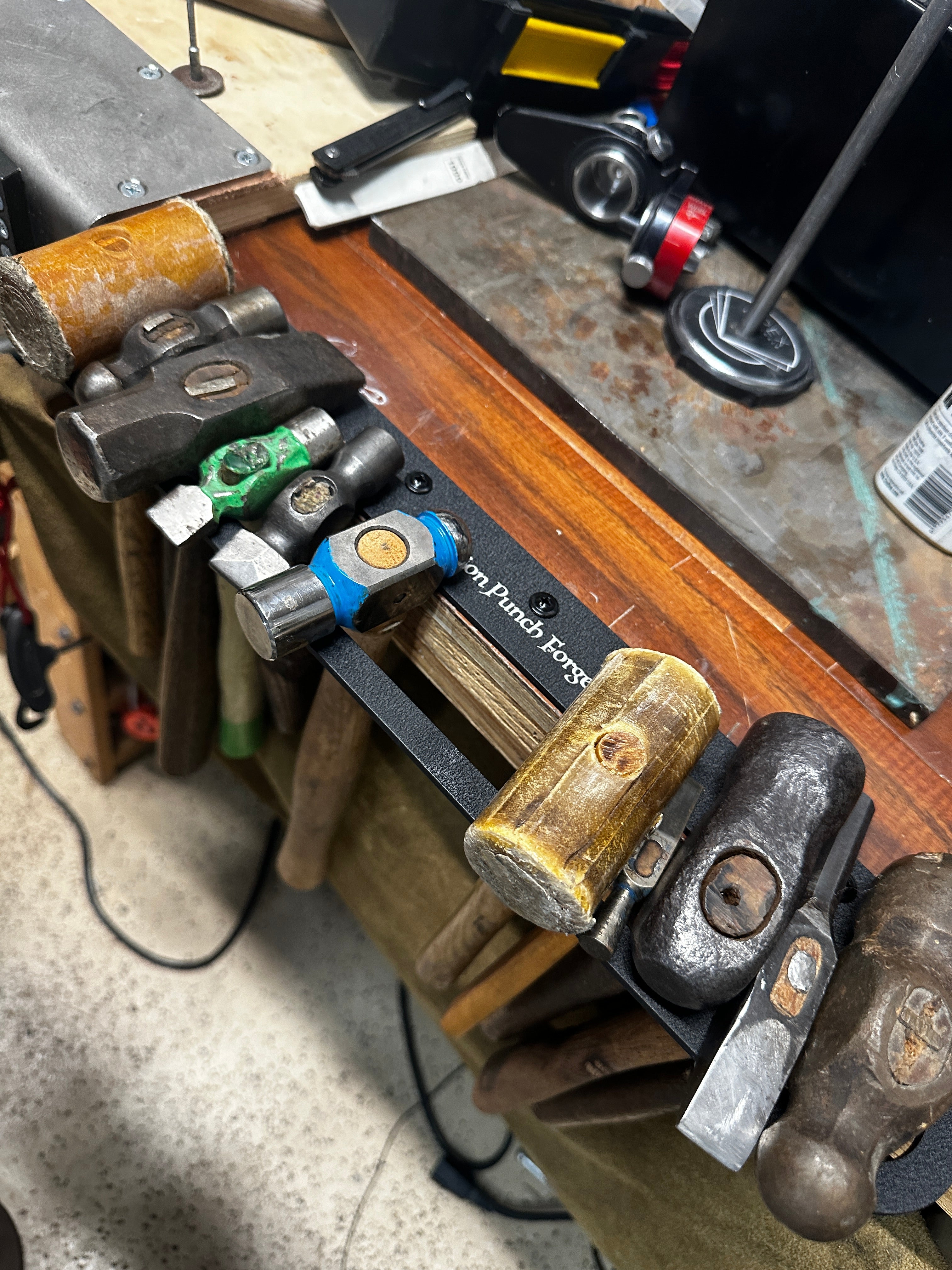 Lion Punch Forge Hammer holder